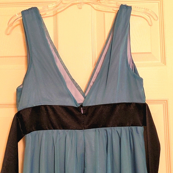 Forever 21 Chiffon Sleeveless Dress with Tie Belt - Picture 5 of 8